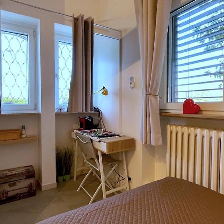 Domus 190 Rooms 瓦雷泽 外观 照片