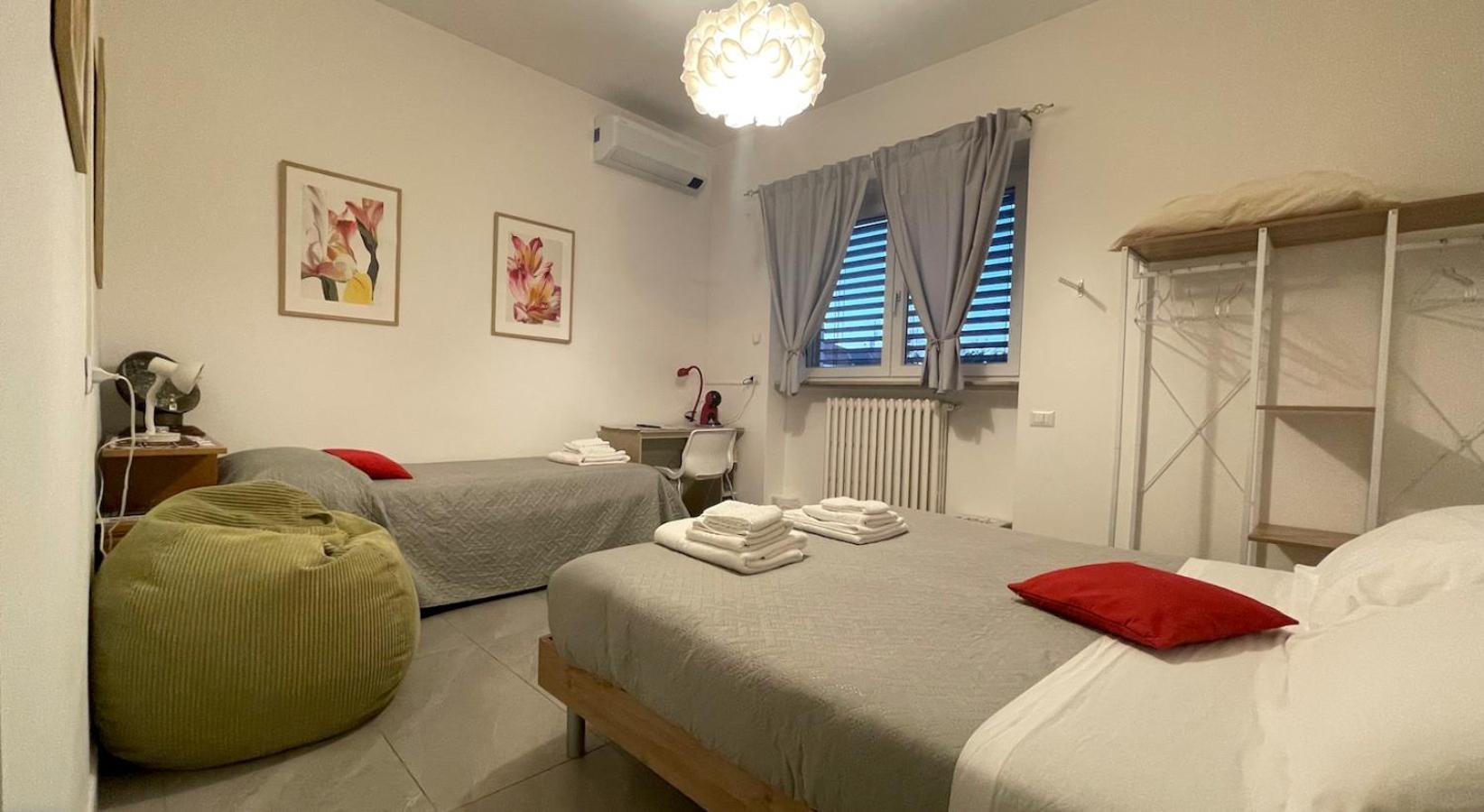 Domus 190 Rooms 瓦雷泽 外观 照片